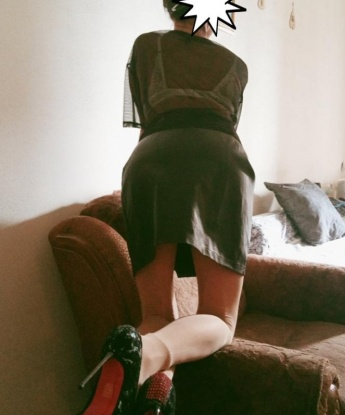 Развратная шатенка с идеальными формами готова исполнить все твои желания и фантазии. Приглашаю к себе в уютное гнездышко для незабываемых встреч. Я знаю, как сделать тебя счастливым. 6155, 40 лет